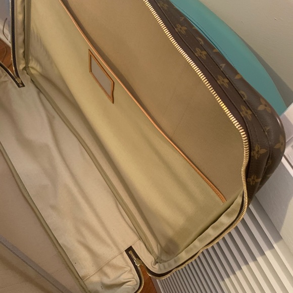 COPY - Louis Vuitton Monogram Satellite 70 - Picture 9 of 17